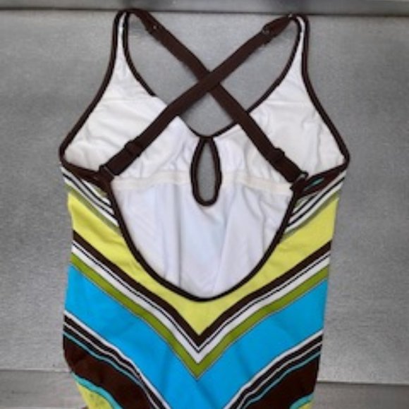 One Piece Bathing Suit - Picture 3 of 9